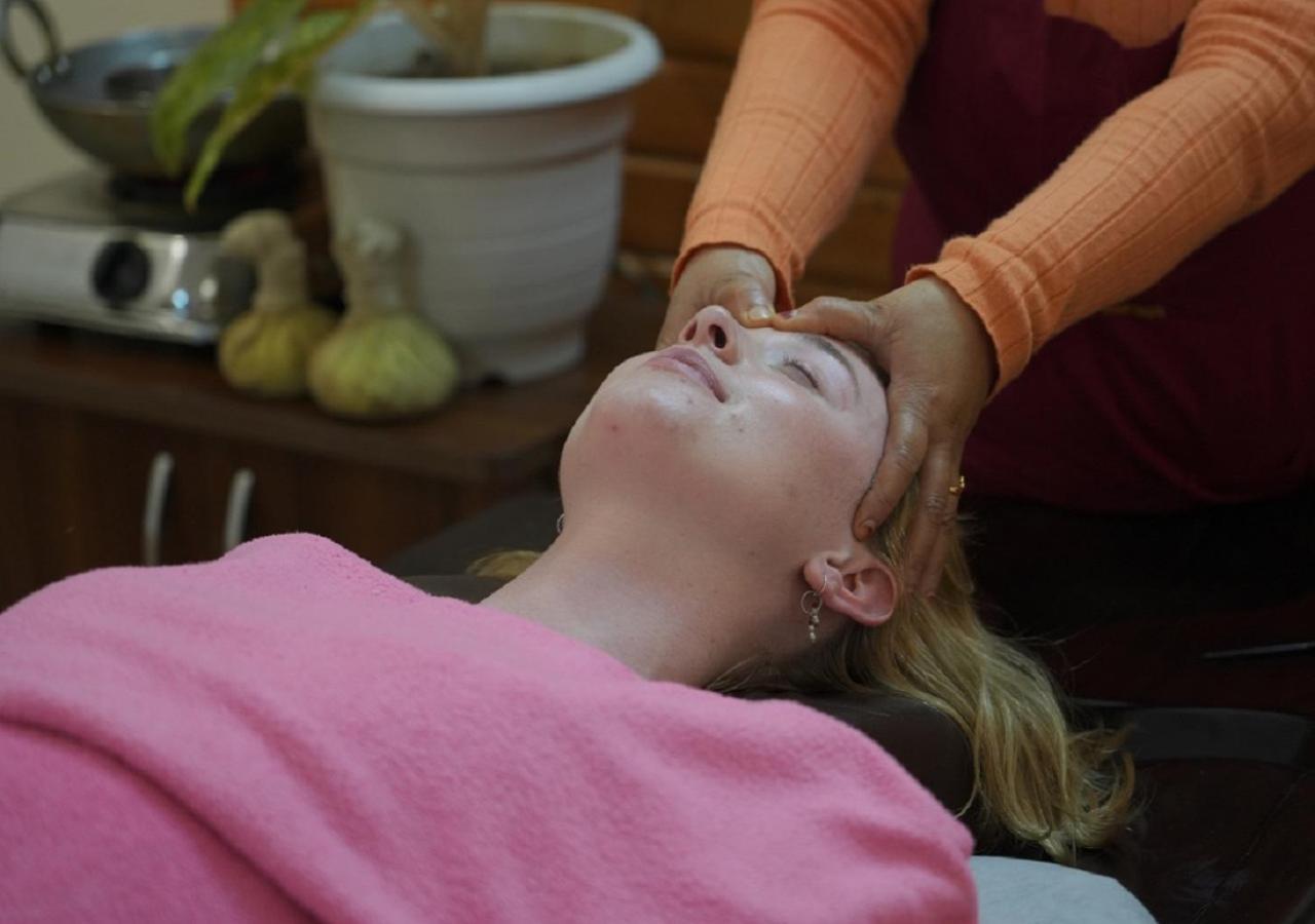Panchakarma Retreat - Earth Roots Ayurveda Villa Rishikesh Bagian luar foto